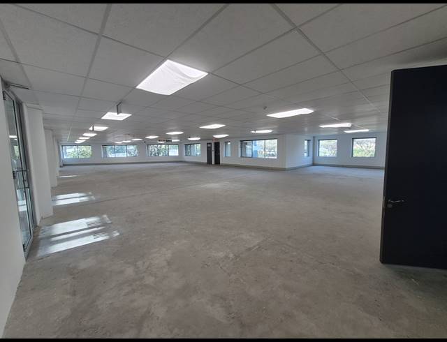 858M² OFFICE TO LET IN WOODMEAD